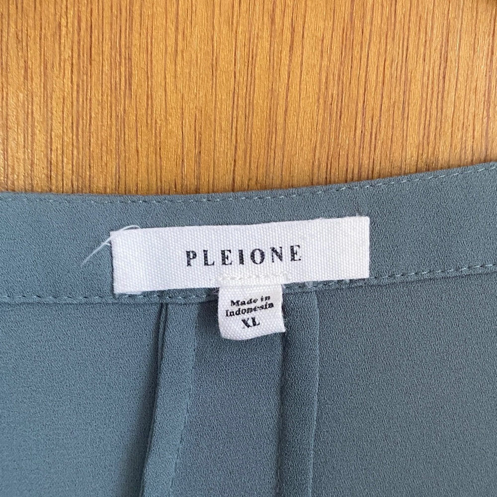 Pleione Sleeveless Top - Dusty Blue - Picture 4 of 7